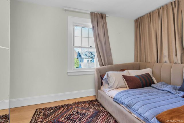 32 Katherine Street, Locust Valley, NY 11560