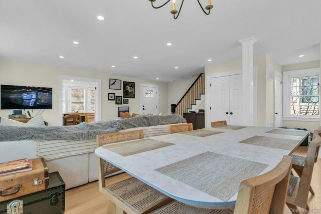 32 Katherine Street, Locust Valley, NY 11560