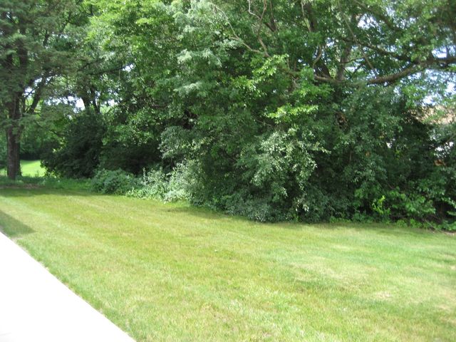 1980 Huntington Boulevard, Hoffman Estates, IL 60169