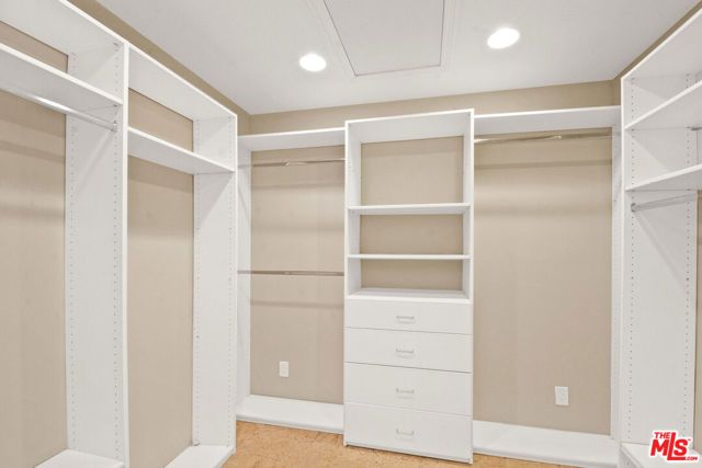 15426 Camarillo Street, Sherman Oaks, CA 91403