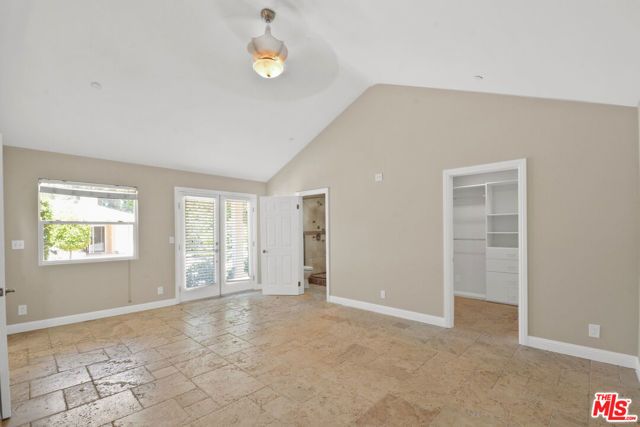 15426 Camarillo Street, Sherman Oaks, CA 91403