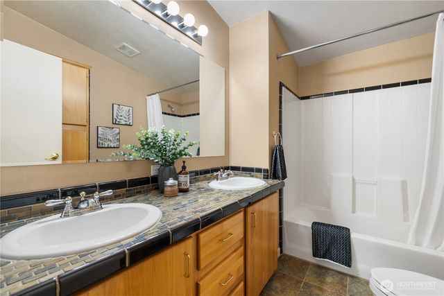 5959 SE Nelson Road, Olalla, WA 98359