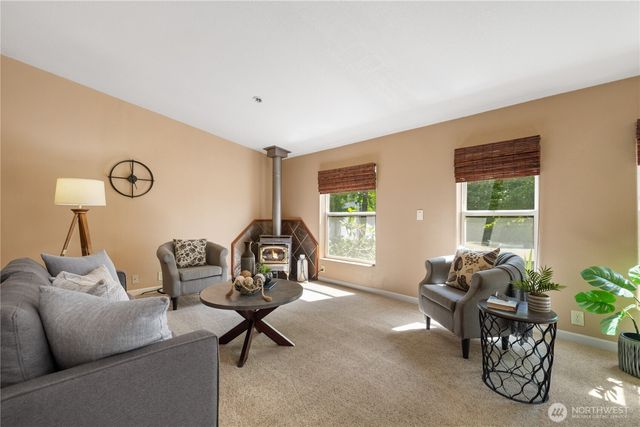 5959 SE Nelson Road, Olalla, WA 98359