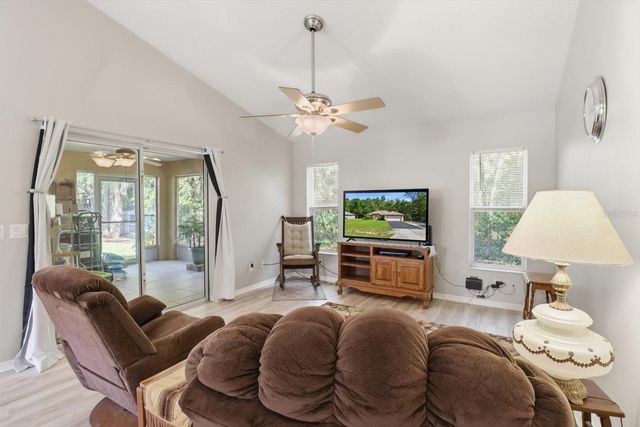 9735 W DUNNELLON ROAD, Crystal River, FL 34428