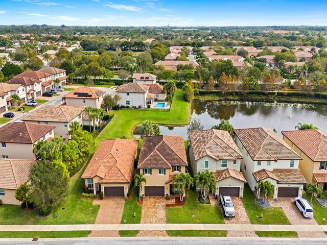 6830 Langdon Way, Lake Worth, FL 33463