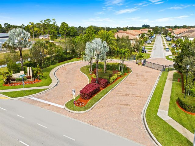 6830 Langdon Way, Lake Worth, FL 33463