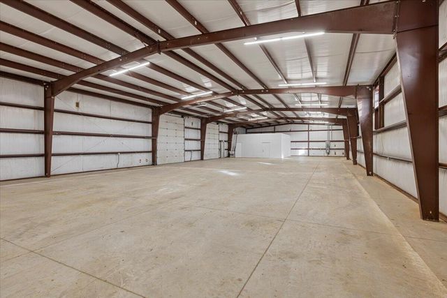 111 Trout Way, White City, OR 97503