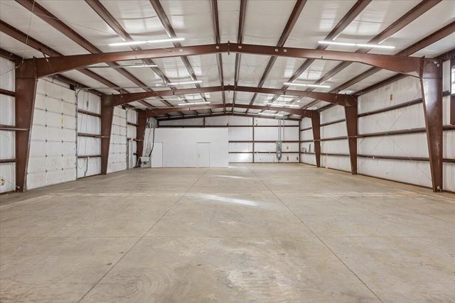 111 Trout Way, White City, OR 97503