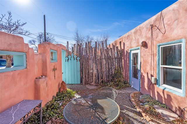 134 Duran B, Santa Fe, NM 87501