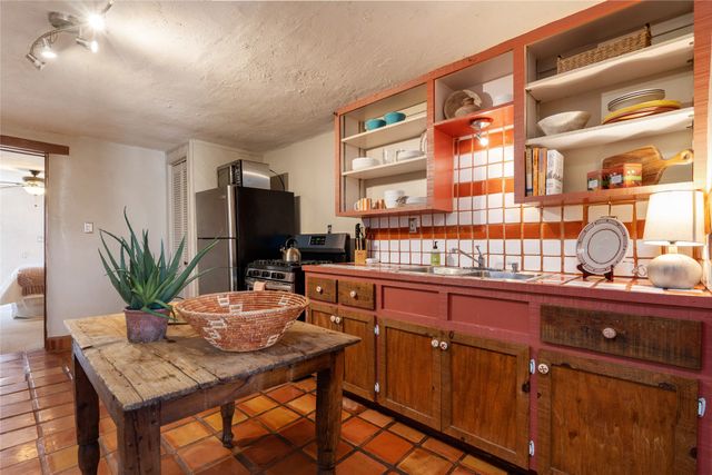 134 Duran B, Santa Fe, NM 87501