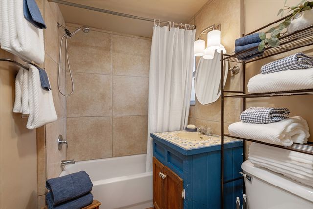 134 Duran B, Santa Fe, NM 87501