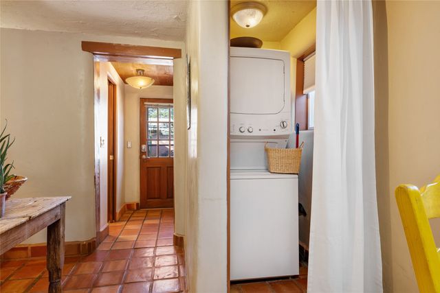 134 Duran B, Santa Fe, NM 87501
