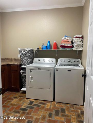 132 Keller Avenue, Biloxi, MS 39530