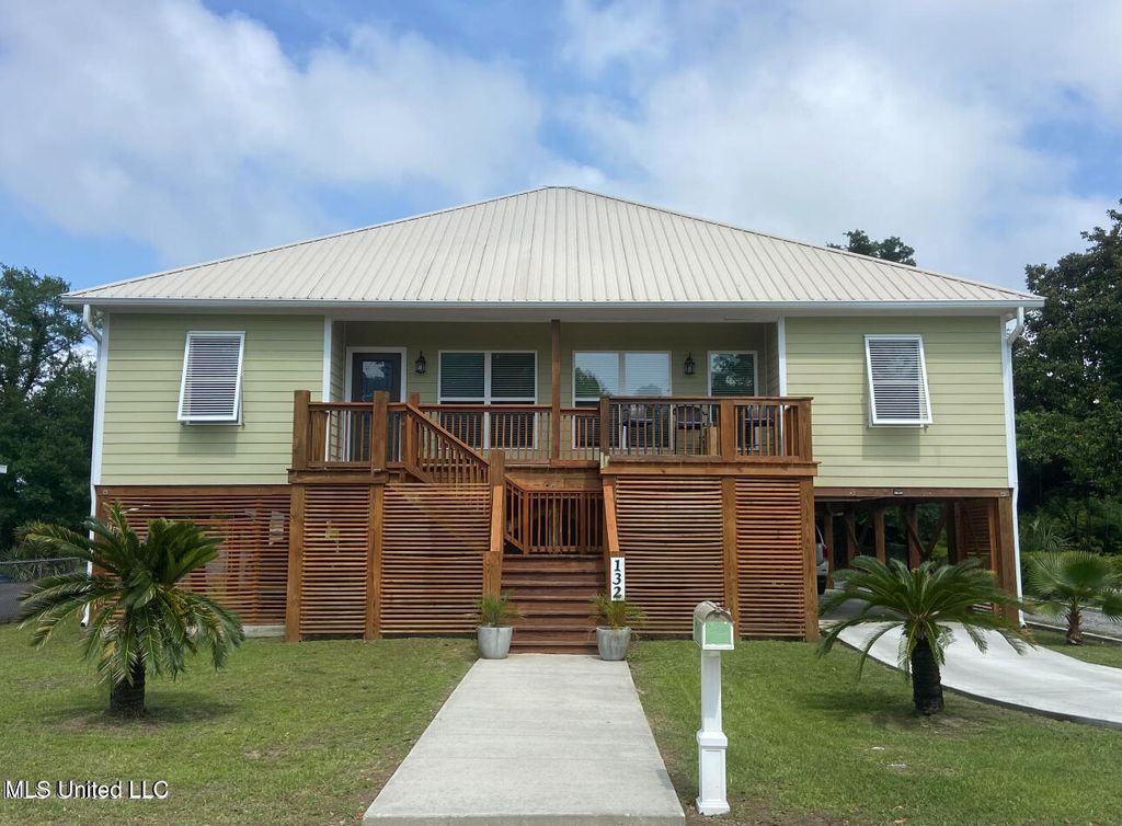 132 Keller Avenue, Biloxi, MS 39530