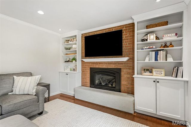10522 Roxanna Drive, St Louis, MO 63128