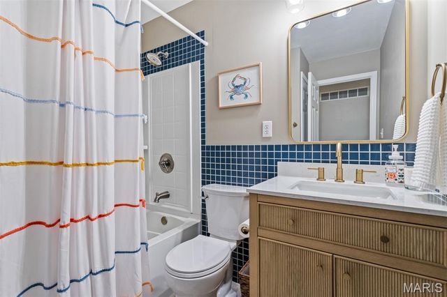 10522 Roxanna Drive, St Louis, MO 63128