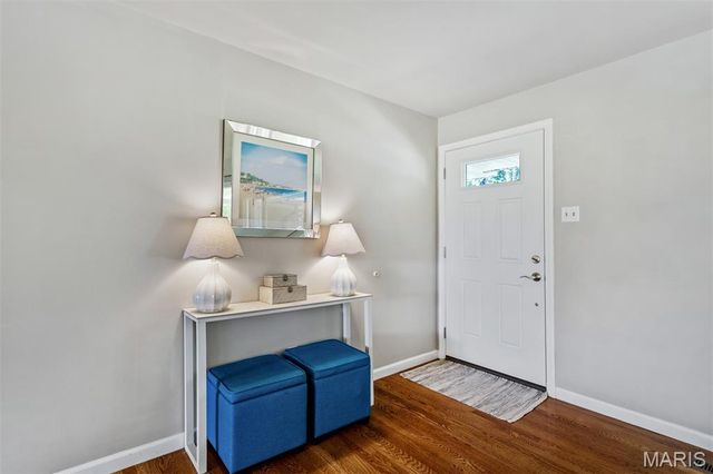 10522 Roxanna Drive, St Louis, MO 63128