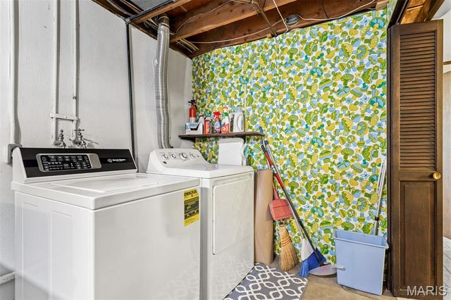 10522 Roxanna Drive, St Louis, MO 63128