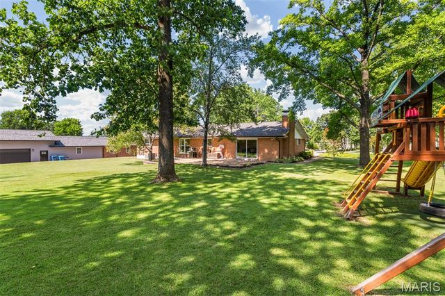 10522 Roxanna Drive, St Louis, MO 63128