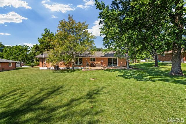 10522 Roxanna Drive, St Louis, MO 63128