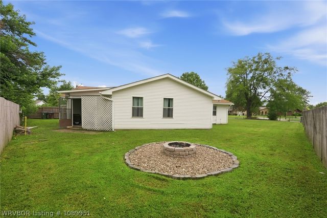 8500 S 35th Terrace, Fort Smith, AR 72908