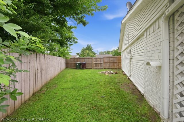 8500 S 35th Terrace, Fort Smith, AR 72908