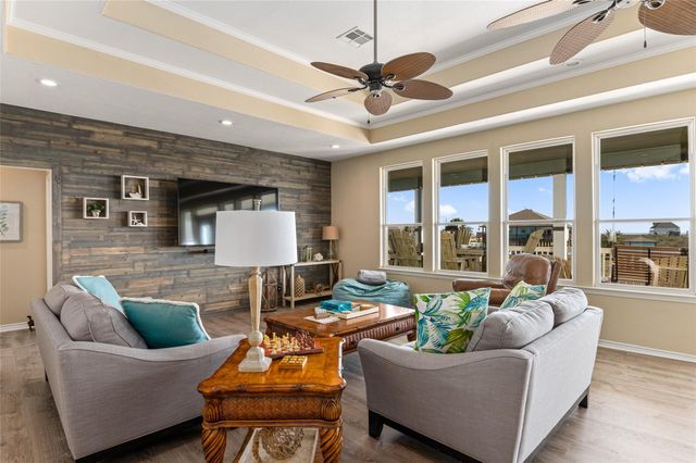 200 Mobile, Crystal Beach, TX 77650