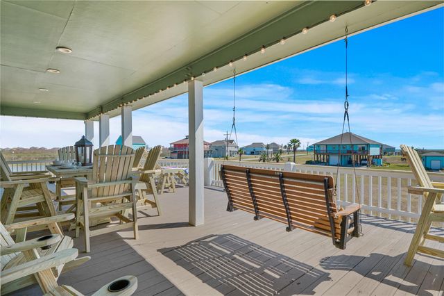 200 Mobile, Crystal Beach, TX 77650