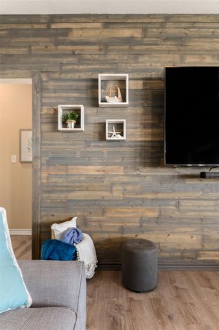 200 Mobile, Crystal Beach, TX 77650
