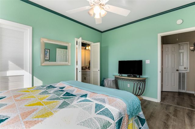 200 Mobile, Crystal Beach, TX 77650