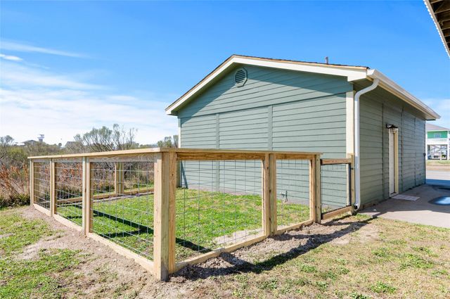 200 Mobile, Crystal Beach, TX 77650