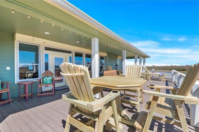 200 Mobile, Crystal Beach, TX 77650