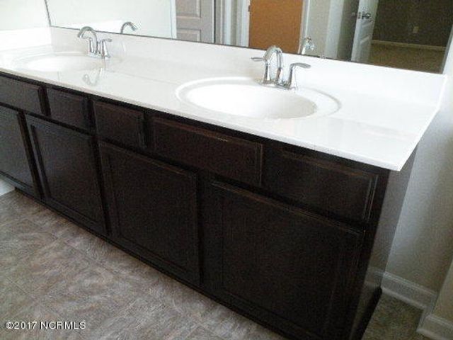 2806 Weathersby Drive, New Bern, NC 28562