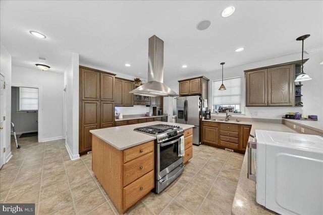 239 MT CARMEL RD, Luray, VA 22835