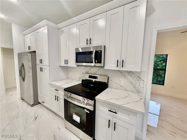 684 Kingsbury ST E, Lehigh Acres, FL 33974