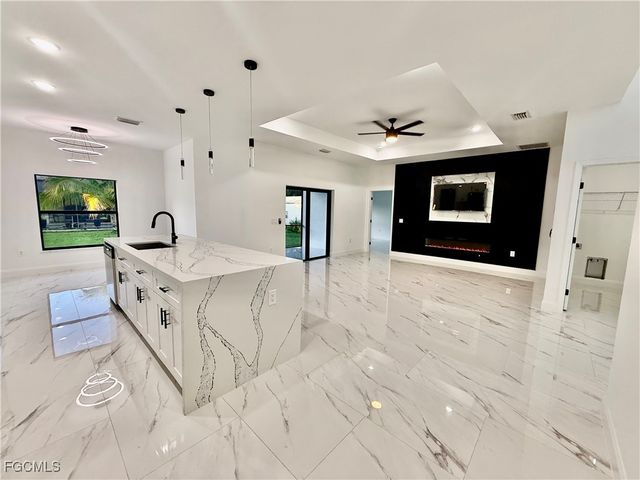 684 Kingsbury ST E, Lehigh Acres, FL 33974