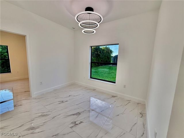 684 Kingsbury ST E, Lehigh Acres, FL 33974