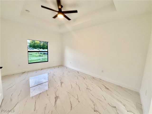 684 Kingsbury ST E, Lehigh Acres, FL 33974