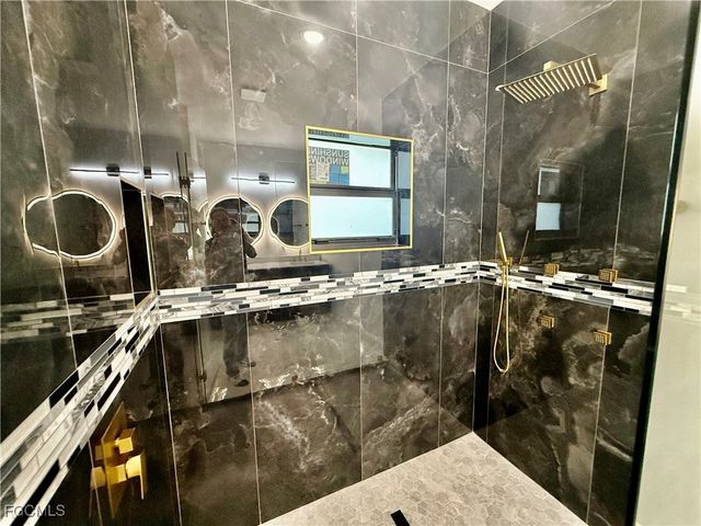 684 Kingsbury ST E, Lehigh Acres, FL 33974