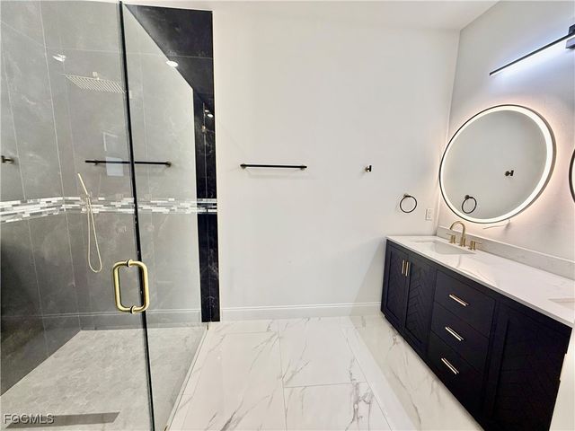 684 Kingsbury ST E, Lehigh Acres, FL 33974