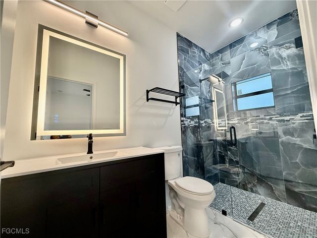 684 Kingsbury ST E, Lehigh Acres, FL 33974