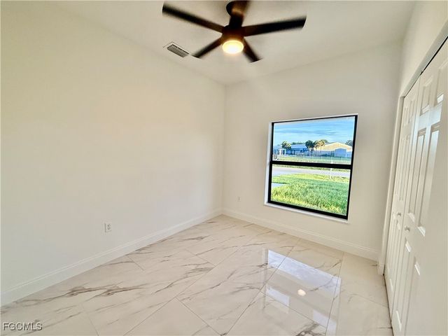 684 Kingsbury ST E, Lehigh Acres, FL 33974