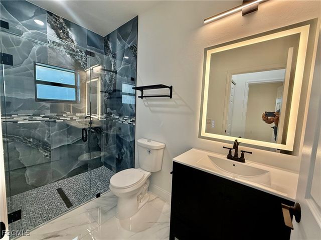 684 Kingsbury ST E, Lehigh Acres, FL 33974