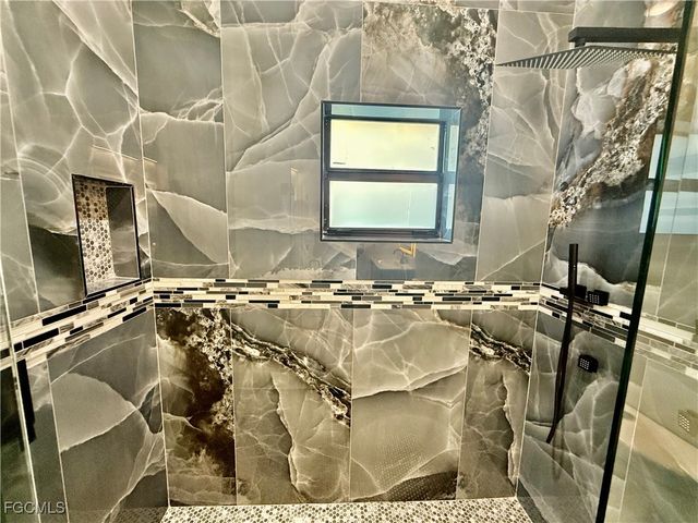 684 Kingsbury ST E, Lehigh Acres, FL 33974