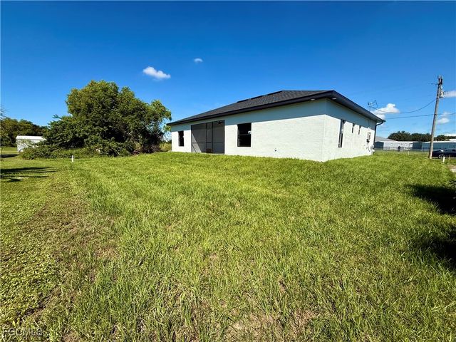 684 Kingsbury ST E, Lehigh Acres, FL 33974