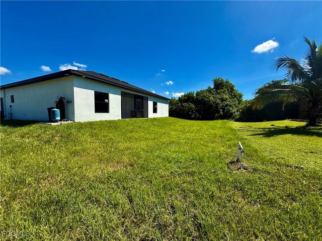 684 Kingsbury ST E, Lehigh Acres, FL 33974