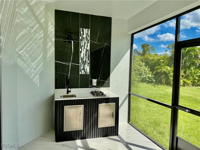 684 Kingsbury ST E, Lehigh Acres, FL 33974