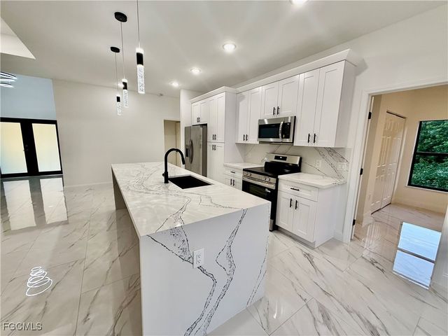 684 Kingsbury ST E, Lehigh Acres, FL 33974