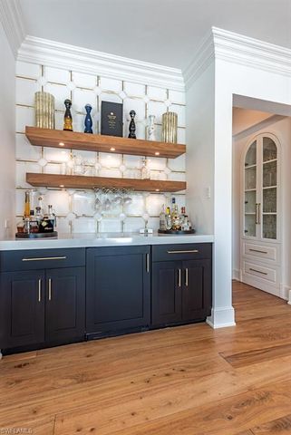 140 3rd AVE S, Naples, FL 34102