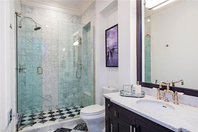 140 3rd AVE S, Naples, FL 34102